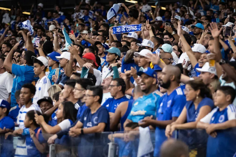 Cruzeiro estreia na Copa do Brasil contra o Goiás; Rádio Caraça transmite o jogo ao vivo