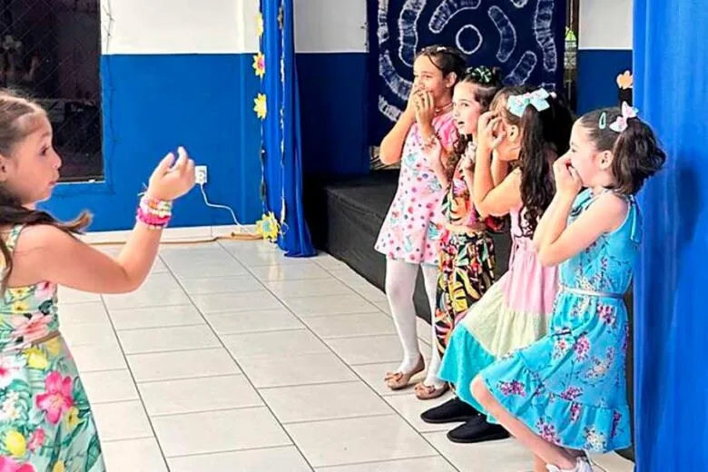 São Gonçalo do Rio Abaixo abre inscrições para oficinas de teatro para  crianças e adolescentes