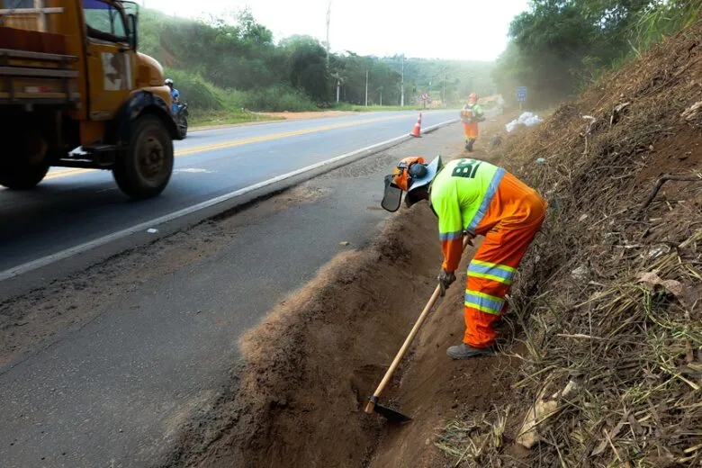 Obras na BR-381 alteram fluxo de veículos entre Caeté e Governador Valadares; confira o cronograma de obras até sábado