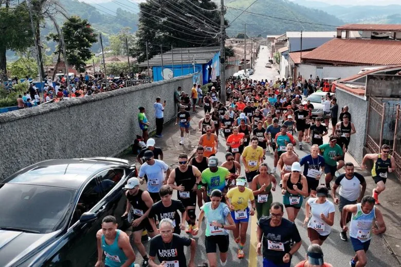 Cerca de 700 atletas participaram da Volta Histórica comemorativa    dos 62 anos de João Monlevade