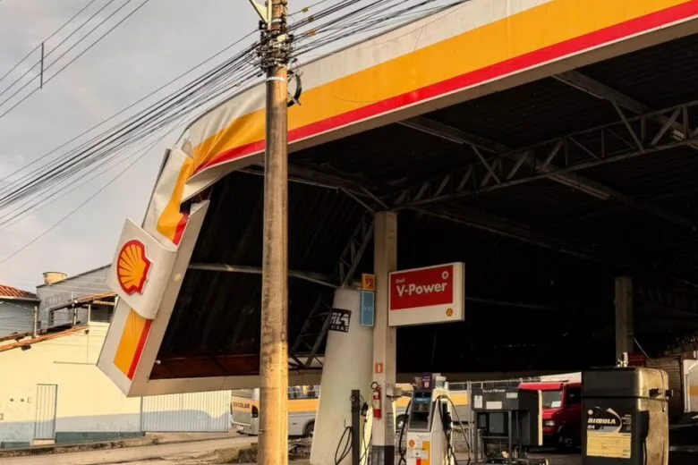 Temporal provoca estragos em diversos pontos de Itabira nesta quinta-feira