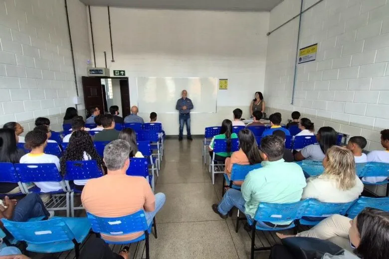 São Gonçalo do Rio Abaixo lança programa de robótica para capacitação de jovens