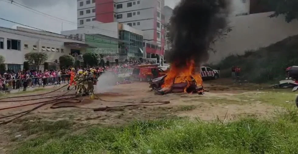 Maio Amarelo: simulado de acidente mobiliza Bombeiros e Sevor em João Monlevade