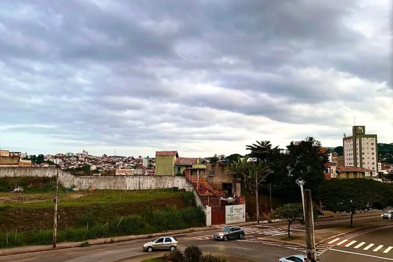 Frio nas primeiras horas e tempo estável marcam a sexta-feira em Minas Gerais; veja a previsão para BH, Itabira e João Monlevade