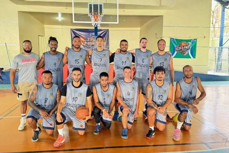 João Monlevade estreia   na 10ª Copa Fabriciano de Basquete Amador 2026 com vitória