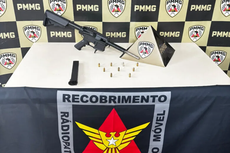 Polícia Militar apreende submetralhadora artesanal e munições em João Monlevade