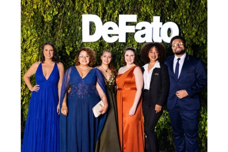 DeFato veste Glamour em mais um Top of Mind