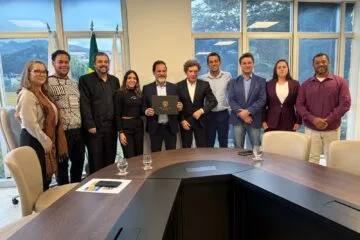 Prefeitura e Unifei assinam protocolos para viabilizar 10 novos cursos e moradia estudantil em Itabira