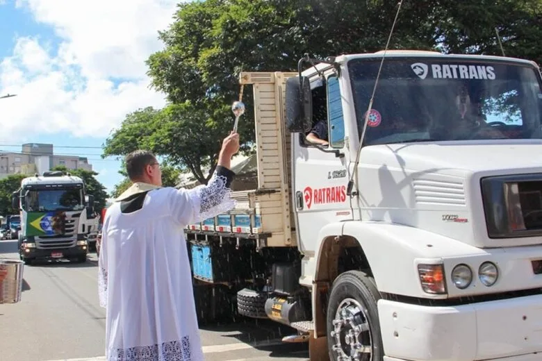 3ª edição da Festa do Caminhoneiro movimenta Itabira neste domingo