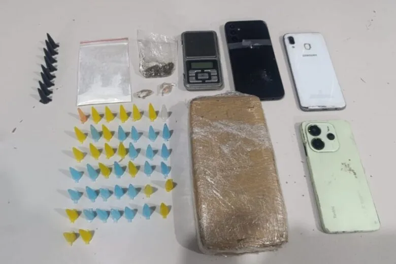 Operação do Tático Móvel desarticula ponto de tráfico e termina com duas prisões em Itabira