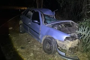 Colisão entre carro e caminhão deixa um morto e um ferido na MG-123, em Rio Piracicaba