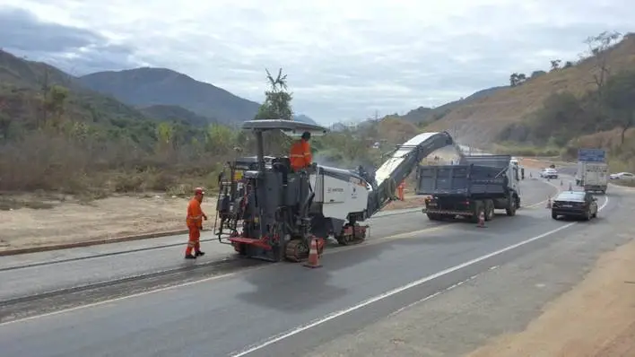 Obras e serviços de manutenção alteram o tráfego em trechos da BR-381 nesta semana