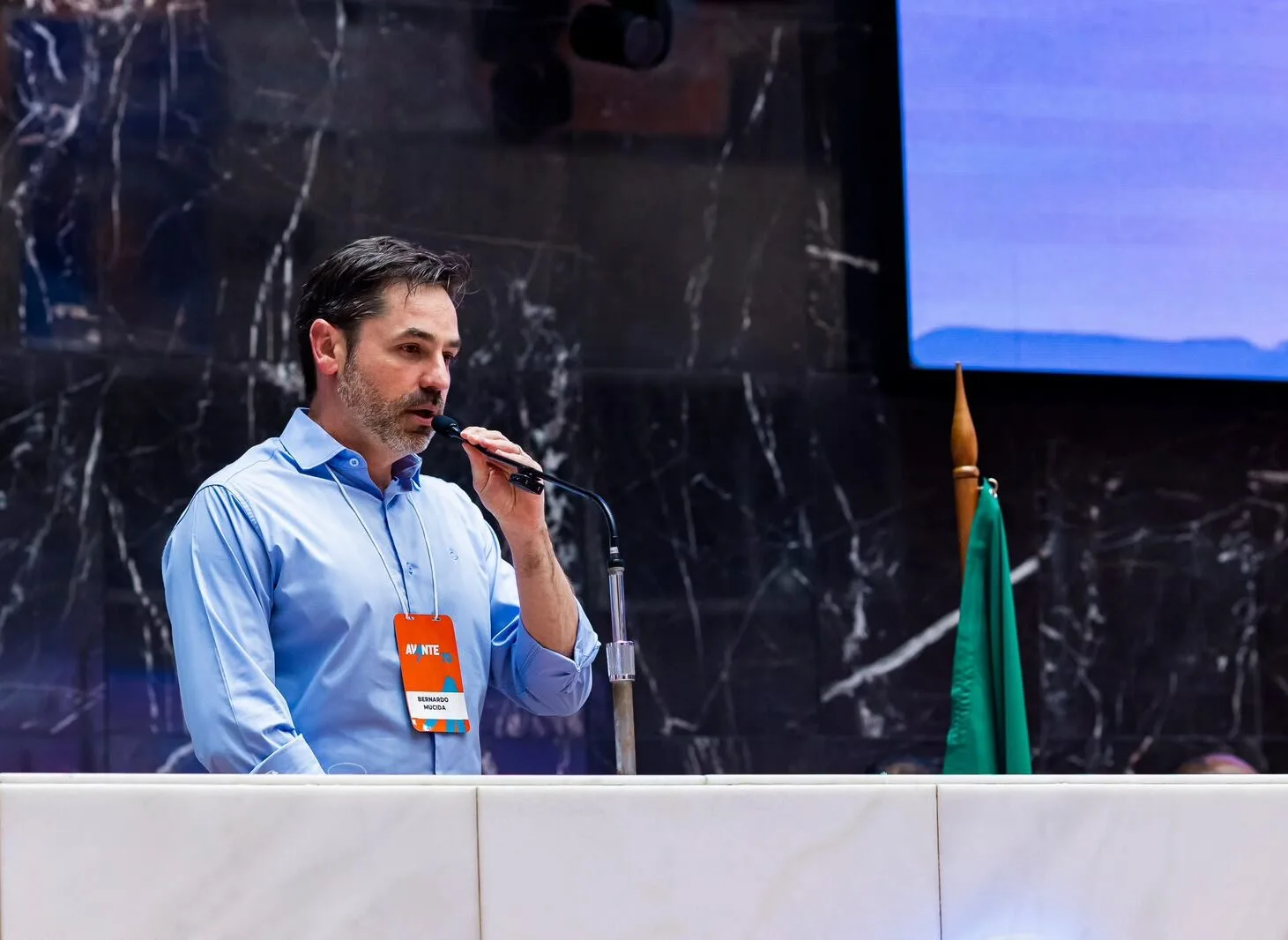 Avante oficializa a candidatura de Bernardo Mucida a deputado federal